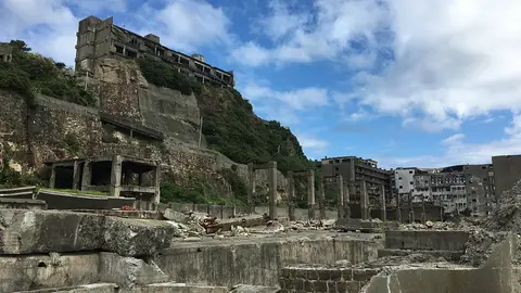 Hashima Hashima