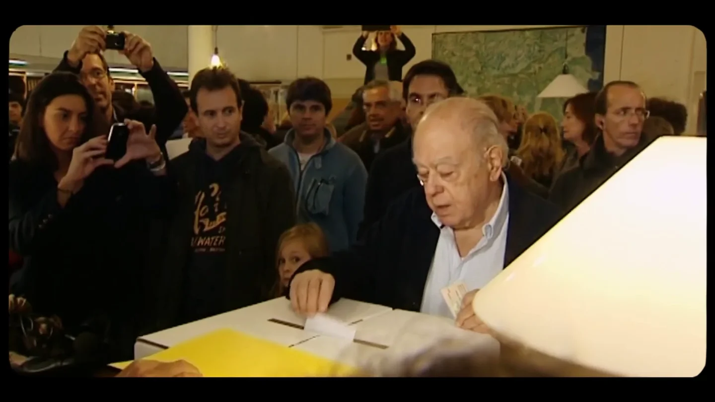 El día los catalanes votaron por la independencia: así fue el referéndum ilegal en Cataluña El día los catalanes votaron por la independencia: así fue el referéndum ilegal en Cataluña