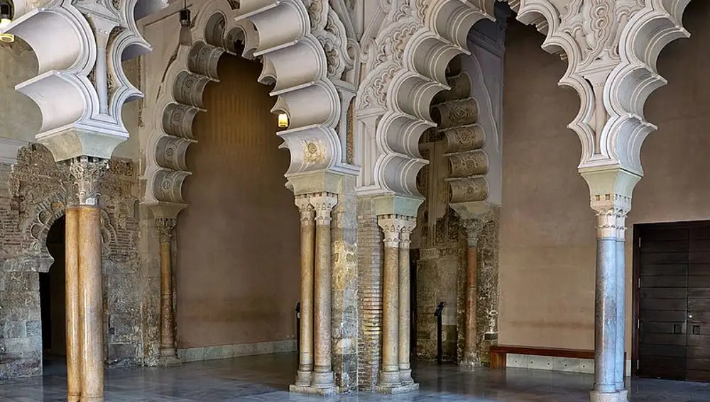 Palacio de la Aljafería Palacio de la Aljafería