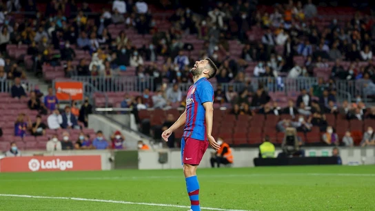 Jordi Alba se lamenta Jordi Alba se lamenta