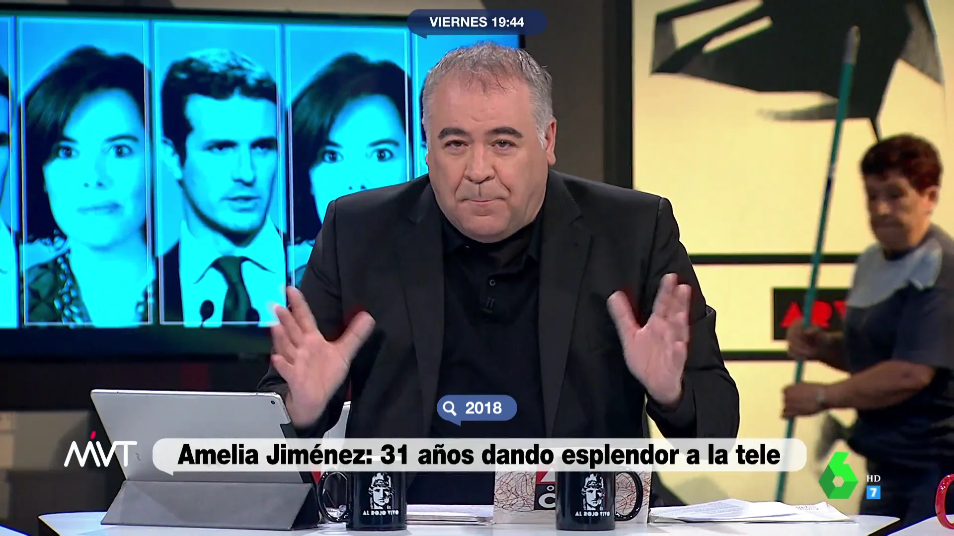 Amelia, la limpiadora que 'eclipsó' a Ferreras se jubila tras 31 años haciendo de la tele un lugar mejor