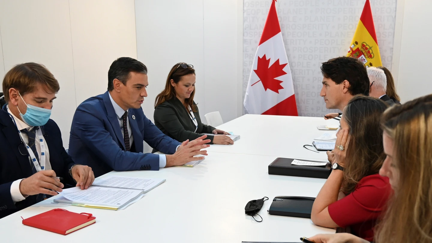 El presidente español, Pedro Sánchez, y su homólogo canadiense Justin Trudeau, durante la cumbre de líderes de G20 El presidente español, Pedro Sánchez, y su homólogo canadiense Justin Trudeau, durante la cumbre de líderes de G20