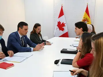 El presidente español, Pedro Sánchez, y su homólogo canadiense Justin Trudeau, durante la cumbre de líderes de G20