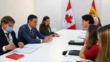 El presidente español, Pedro Sánchez, y su homólogo canadiense Justin Trudeau, durante la cumbre de líderes de G20