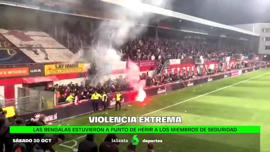 El bochorno ultra que avergüenza al fútbol: los ultras la lían en un derbi de la Segunda división de Países Bajos El bochorno ultra que avergüenza al fútbol: los ultras la lían en un derbi de la Segunda división de Países Bajos