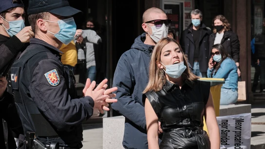 Isabel Peralta, durante una manifestación por la sanidad pública. Isabel Peralta, durante una manifestación por la sanidad pública.