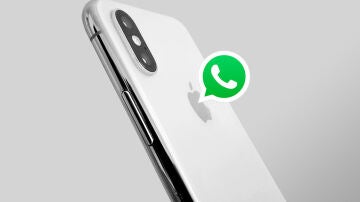WhatsApp y un iPhone