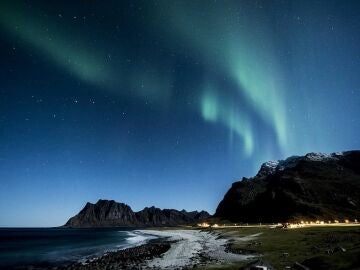 Aurora boreal en Lofoten, Noruega
