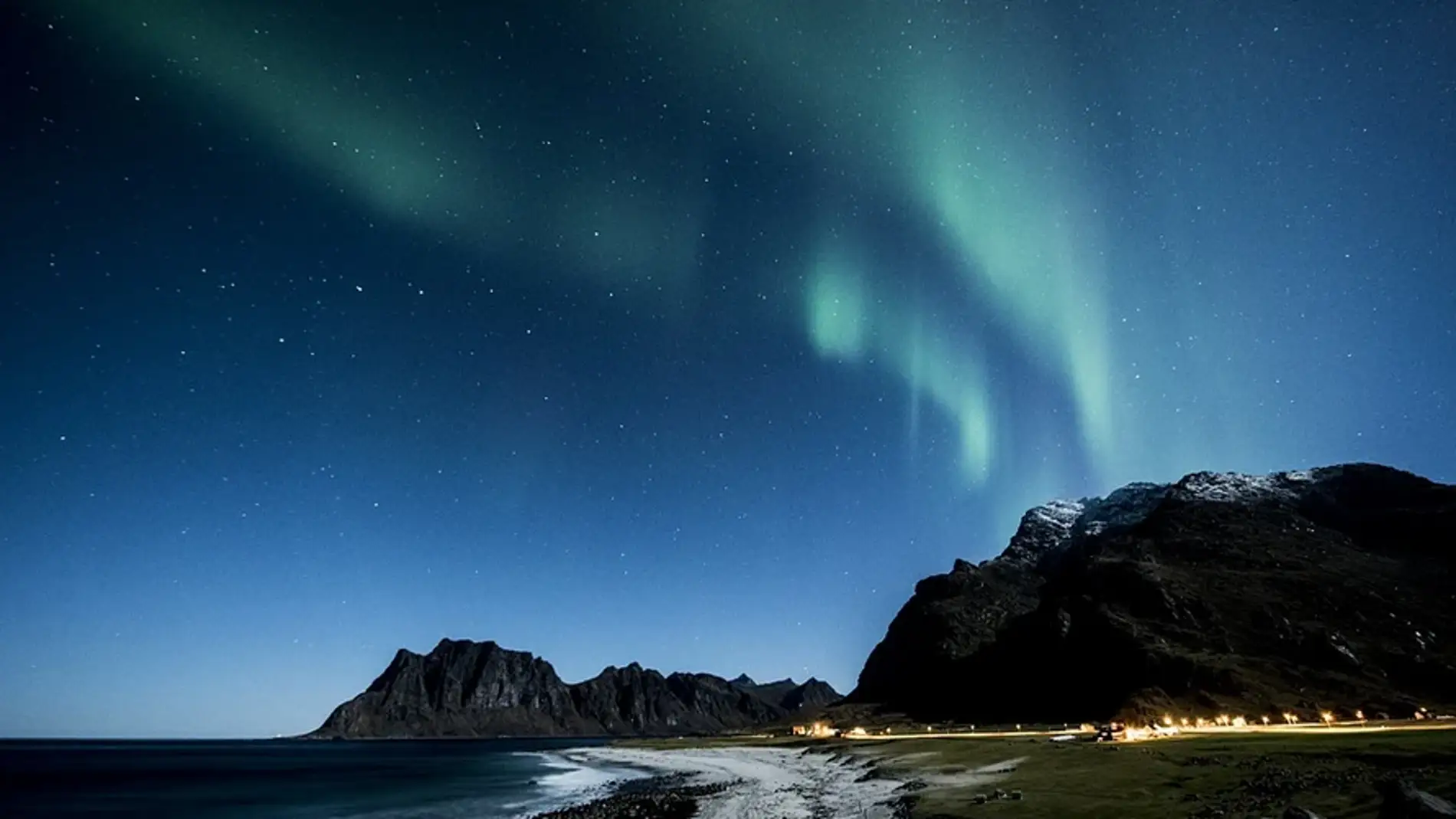 Aurora boreal en Lofoten, Noruega