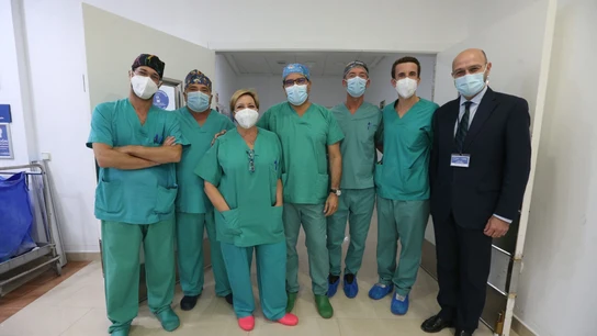 El equipo que realizará la cirugía El equipo que realizará la cirugía