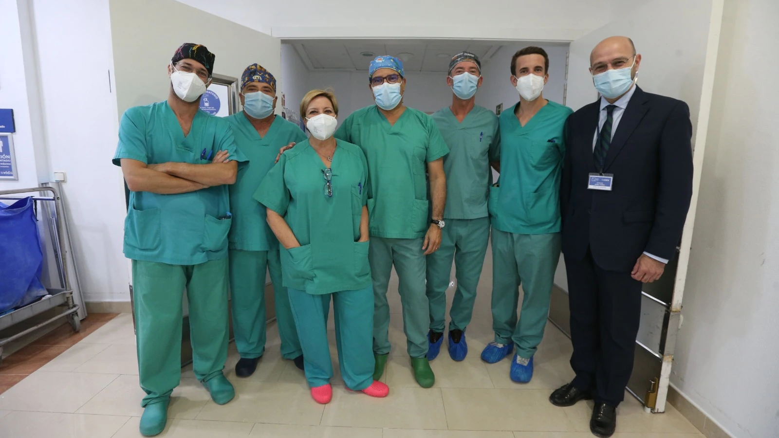 El equipo que realizará la cirugía El equipo que realizará la cirugía