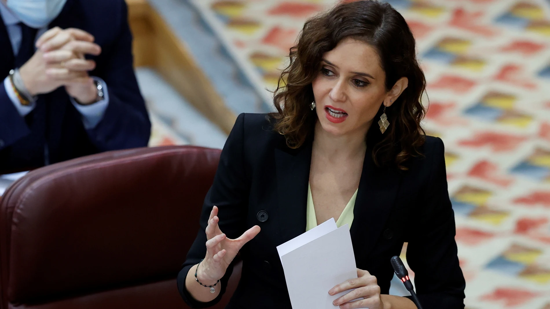 Isabel Díaz Ayuso durante el pleno de la Asamblea de Madrid