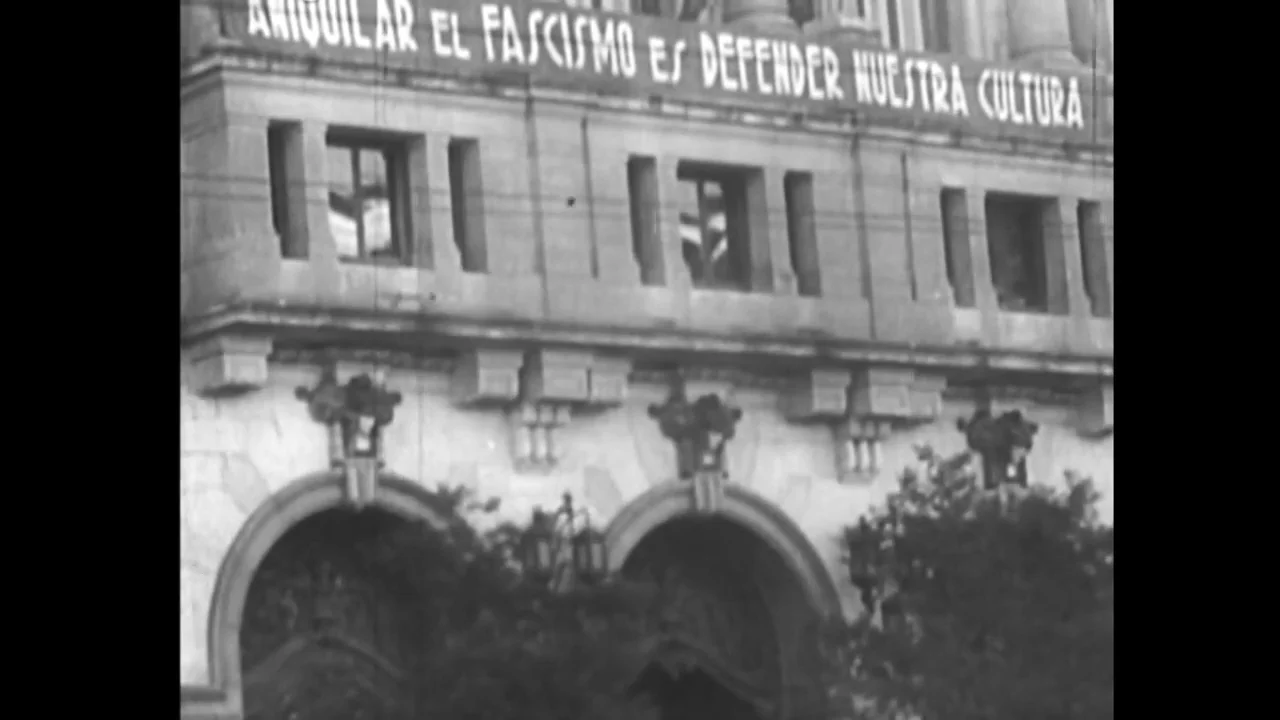 El Partido Comunista, al frente de la defensa de Madrid en plena guerra civil con la huida del gobierno republicano a Valencia