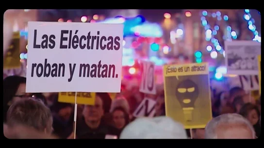 El drama de Rosa, fallecida en un incendio al tener que alumbrarse con velas tras cortarle la luz El drama de Rosa, fallecida en un incendio al tener que alumbrarse con velas tras cortarle la luz