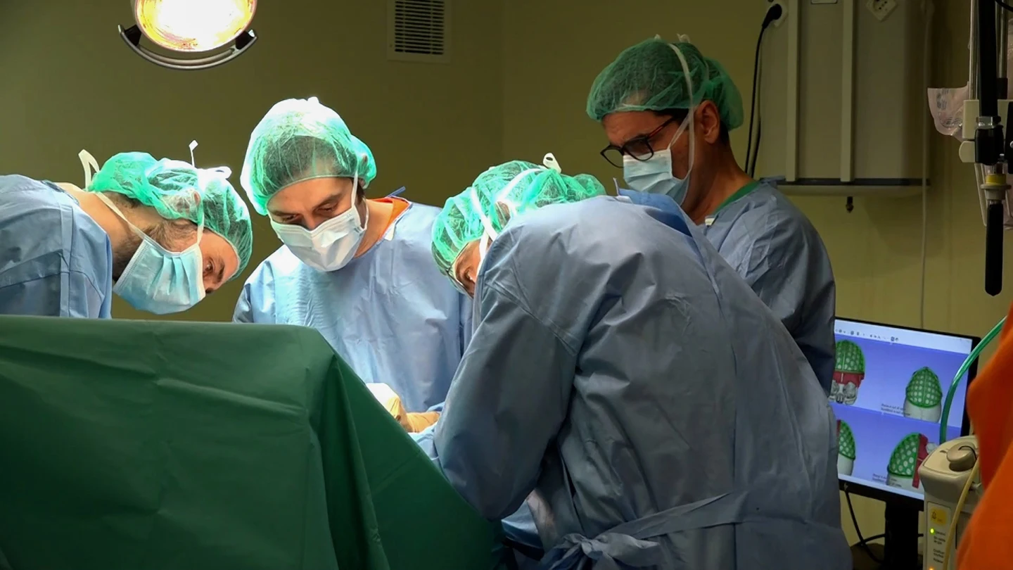 Investigadores españoles desarrollan una tecnología pionera para tratar malformaciones en el cráneo y la cara de los bebés Investigadores españoles desarrollan una tecnología pionera para tratar malformaciones en el cráneo y la cara de los bebés