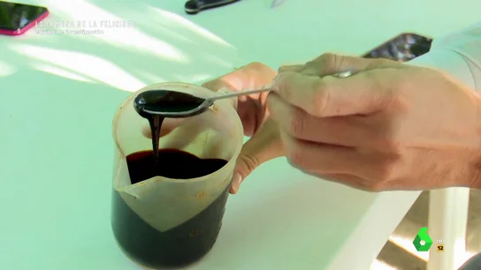 Recipiente con ayahuasca Recipiente con ayahuasca