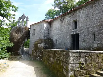 Monasterio de San Pedro de Rocas: dónde está y cuál es su historia Monasterio de San Pedro de Rocas: dónde está y cuál es su historia