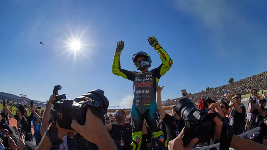 Valentino Rossi dice adiós a MotoGP Valentino Rossi dice adiós a MotoGP
