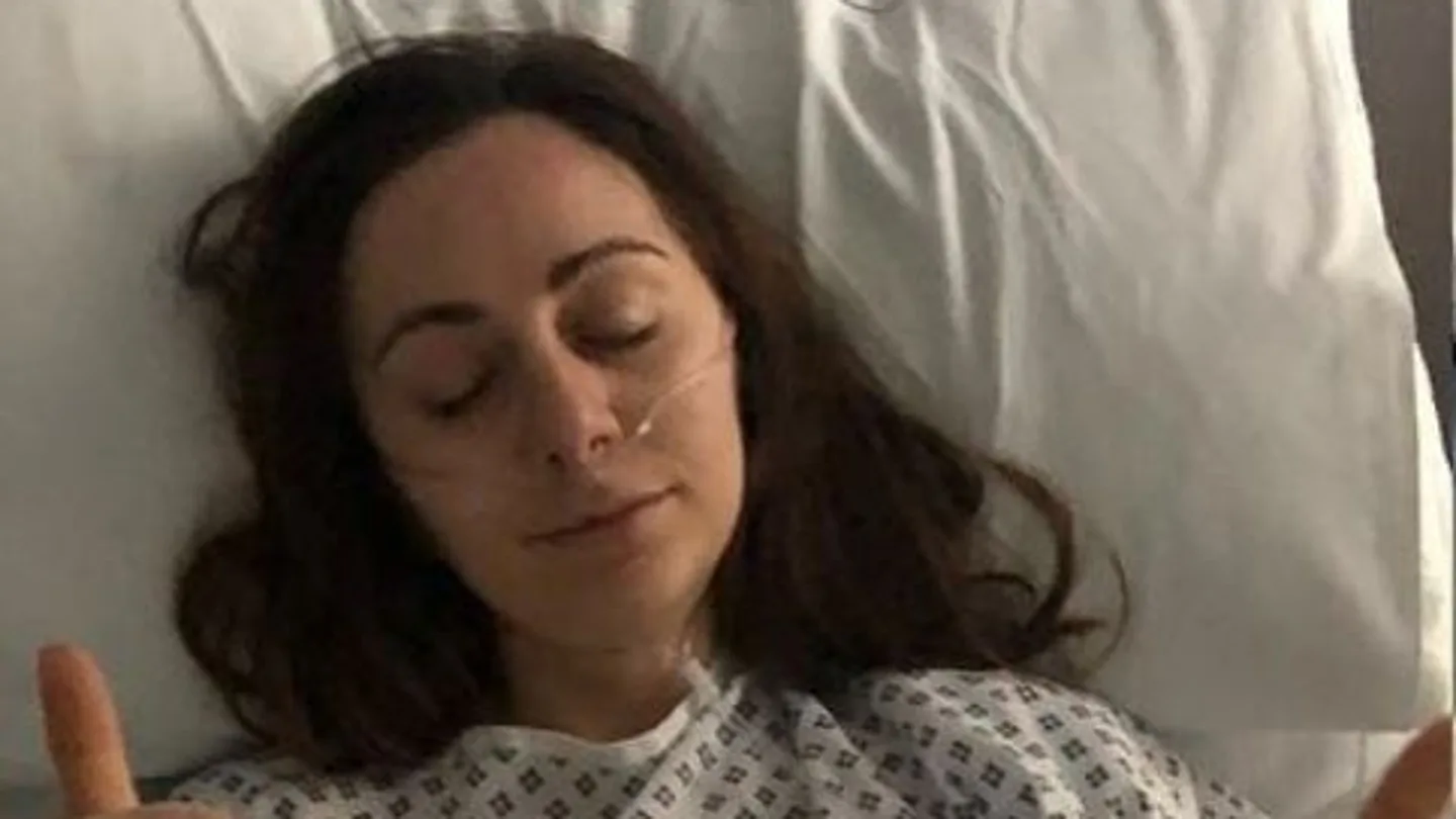 La historia de Becca, una joven que fue al hospital por dolor de espalda y le dieron dos semanas de vida La historia de Becca, una joven que fue al hospital por dolor de espalda y le dieron dos semanas de vida