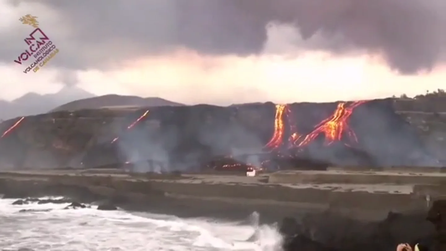 Imágenes tomadas desde el Faro de Punta Lava (La Bombilla) Imágenes tomadas desde el Faro de Punta Lava (La Bombilla)