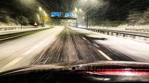 Carretera con nieve Carretera con nieve