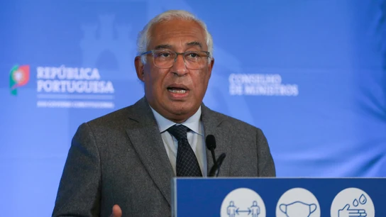 Portugal se confinará una semana tras la Navidad y adopta medidas para contener los contagios de COVID-19 Portugal se confinará una semana tras la Navidad y adopta medidas para contener los contagios de COVID-19