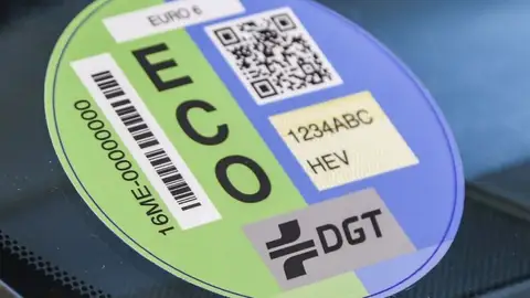 La DGT dice no a la reforma de etiquetas y sigue premiando, injustamente, a los microhíbridos La DGT dice no a la reforma de etiquetas y sigue premiando, injustamente, a los microhíbridos