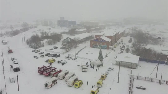 Tragedia en Rusia: 52 muertos y medio centenar de heridos en un incendio en una mina de carbón en Siberia Tragedia en Rusia: 52 muertos y medio centenar de heridos en un incendio en una mina de carbón en Siberia