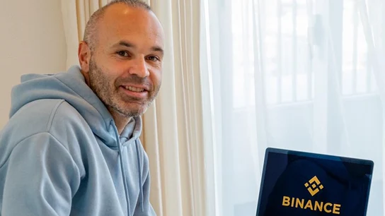 Iniesta, en el foco de la polémica por patrocinar criptomonedas Iniesta, en el foco de la polémica por patrocinar criptomonedas