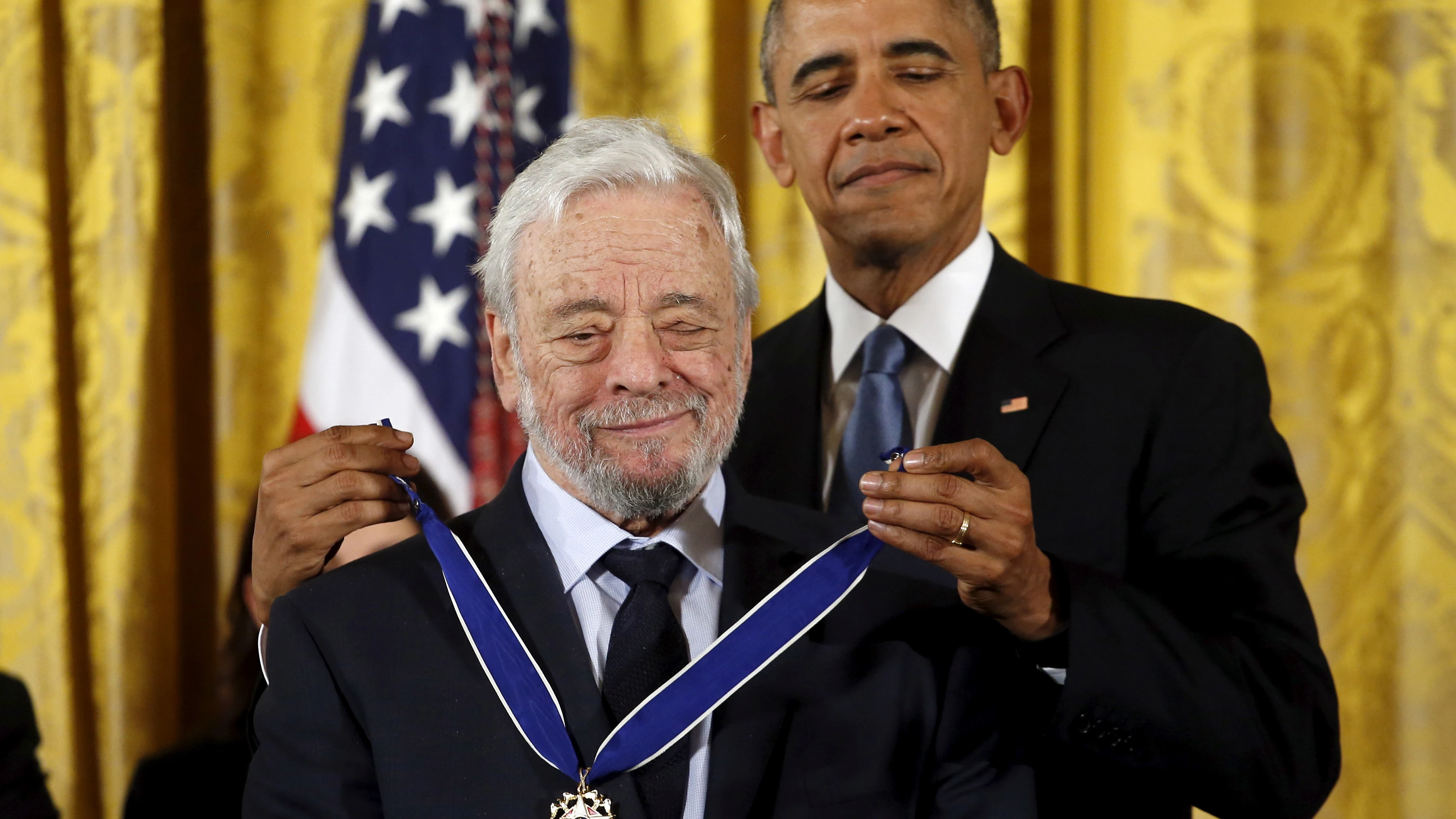 Barack Obama entrega la Presidential Medal of Freedom al compositor Stephen Sondheim