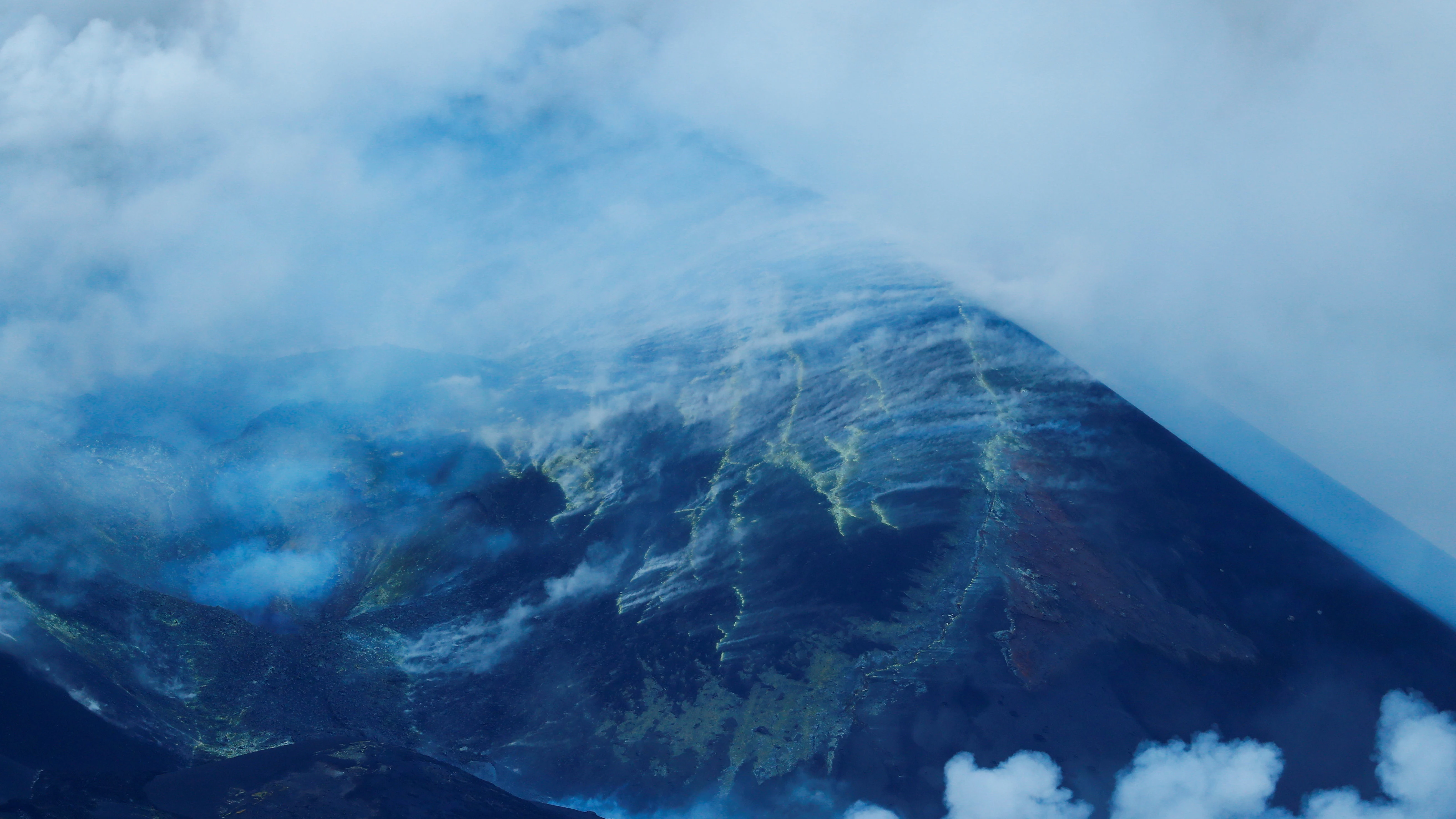 El volcán de Cumbre Vieja (La Palma) mantiene su actividad