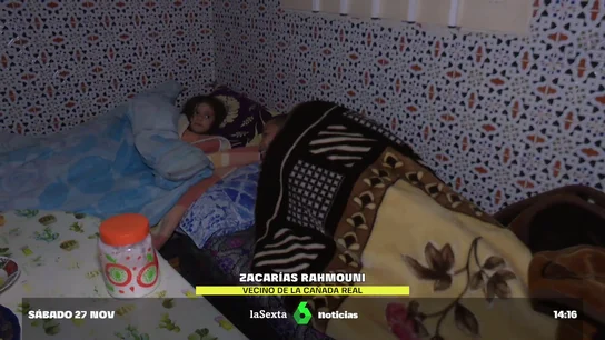 "Dormimos juntos por el frío y estudiamos con tres mantas": la dura situación de los niños que viven sin luz en la Cañada Real "Dormimos juntos por el frío y estudiamos con tres mantas": la dura situación de los niños que viven sin luz en la Cañada Real