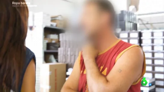Las precarias condiciones de un trabajador textil de Alicante sin contrato: "Hago 18 horas al día" Las precarias condiciones de un trabajador textil de Alicante sin contrato: "Hago 18 horas al día"