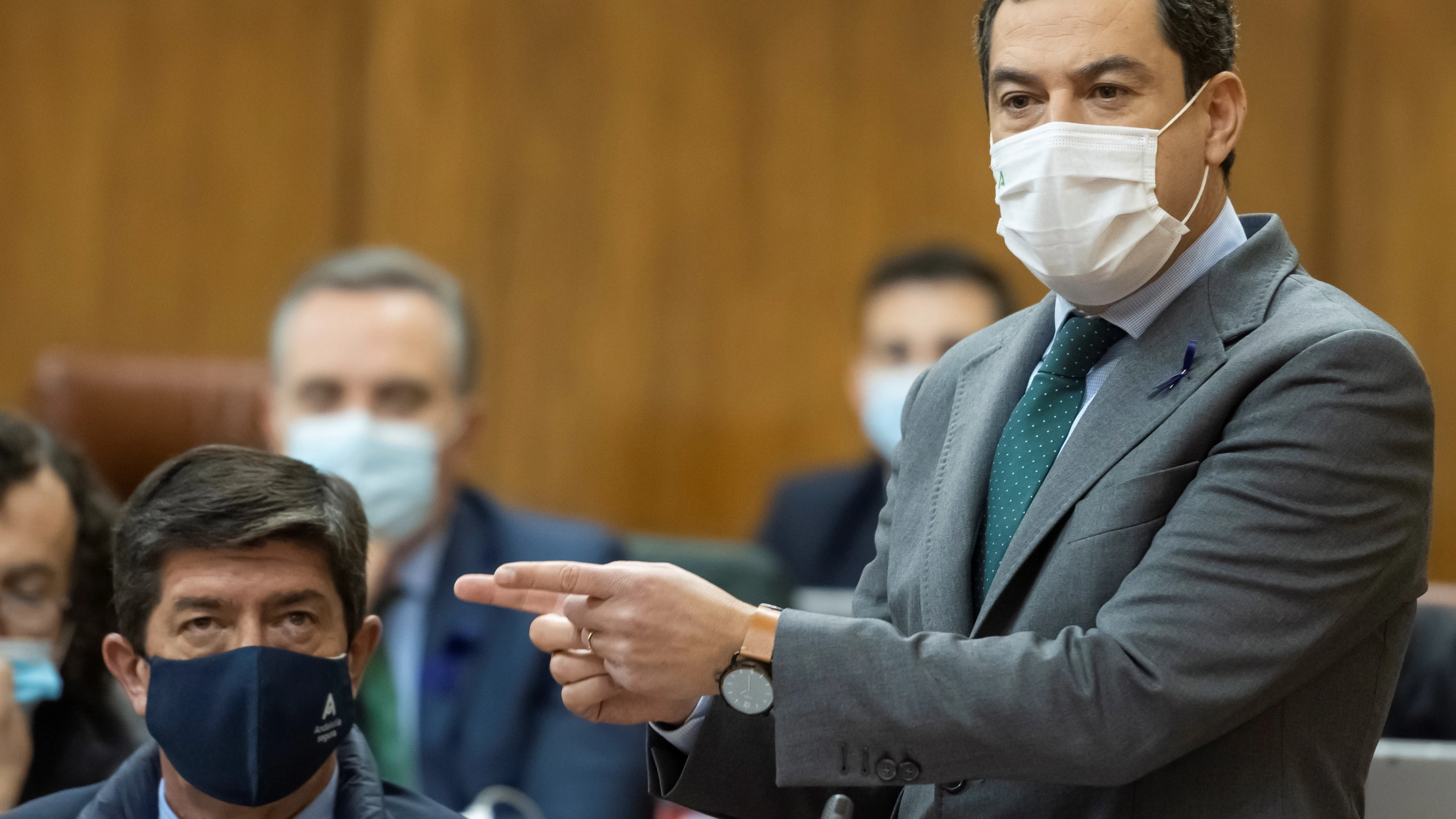 El presidente de la Junta, Juanma Moreno, durante una Sesión de Control en el Parlamento andaluz