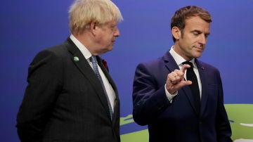 Boris Johnson y Emmanuel Macron, durante la cumbre del clima de Glasgow