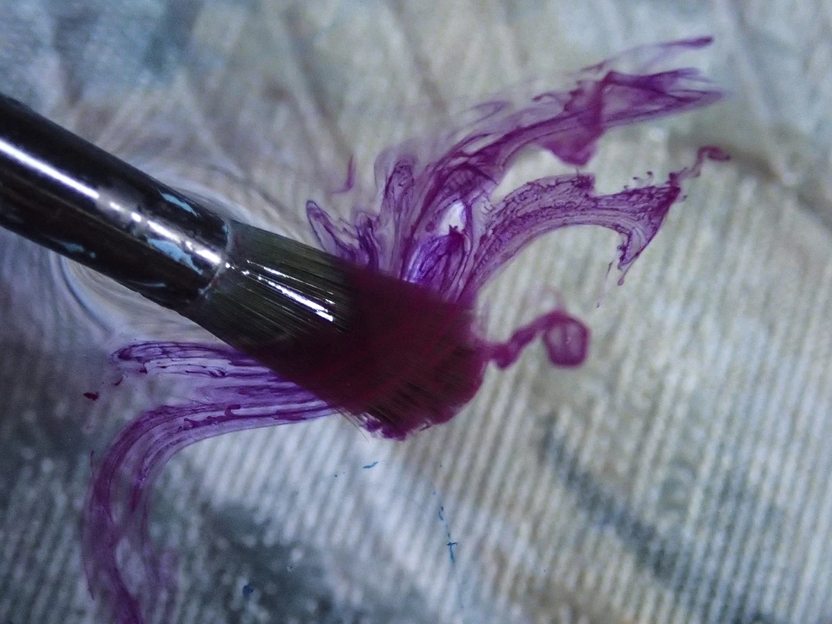 Cómo quitar manchas de pintura de la ropa
