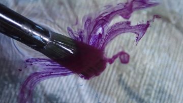 Cómo quitar la pintura de la ropa sin dañar la tela