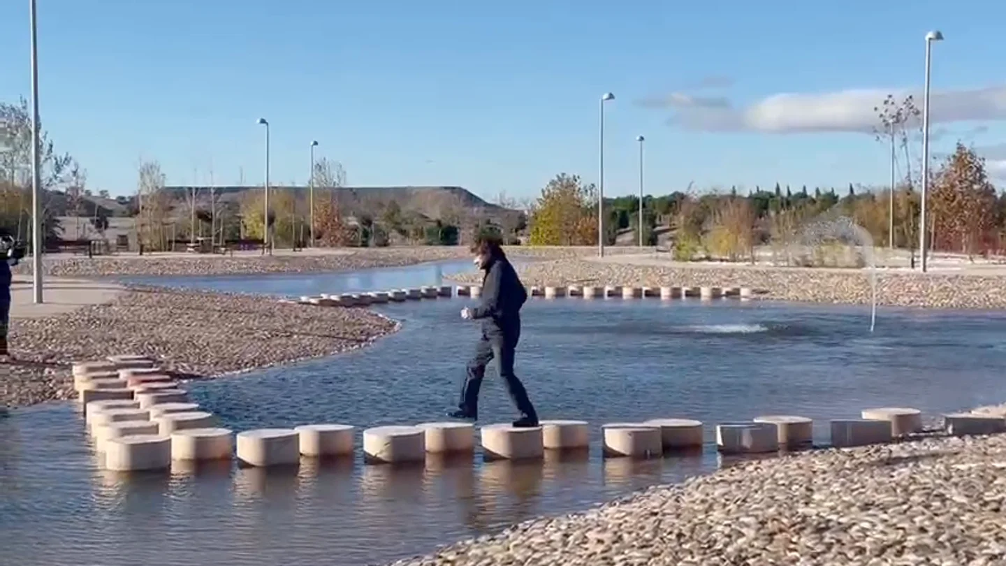 El momento 'Humor Amarillo' de Martínez-Almeida: "Si me caigo, el titular sería: 'El alcalde por fin se moja'" El momento 'Humor Amarillo' de Martínez-Almeida: "Si me caigo, el titular sería: 'El alcalde por fin se moja'"