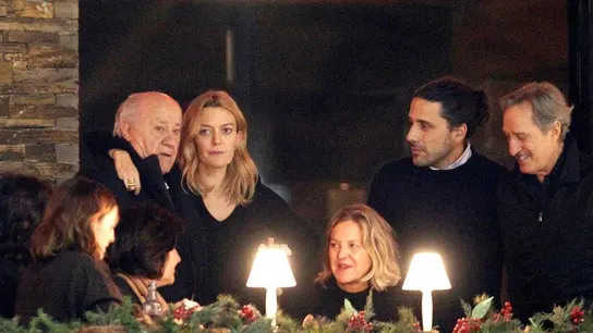 El empresario Amancio Ortega junto a su hija Marta Ortega, su esposa Flora Pérez y su yerno Carlos Torretta El empresario Amancio Ortega junto a su hija Marta Ortega, su esposa Flora Pérez y su yerno Carlos Torretta