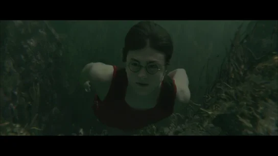 Estas son las escenas submarinas de 'El Cáliz de Fuego' que costaron dos infecciones de oído y un buen susto a Daniel Radcliffe  Estas son las escenas submarinas de 'El Cáliz de Fuego' que costaron dos infecciones de oído y un buen susto a Daniel Radcliffe