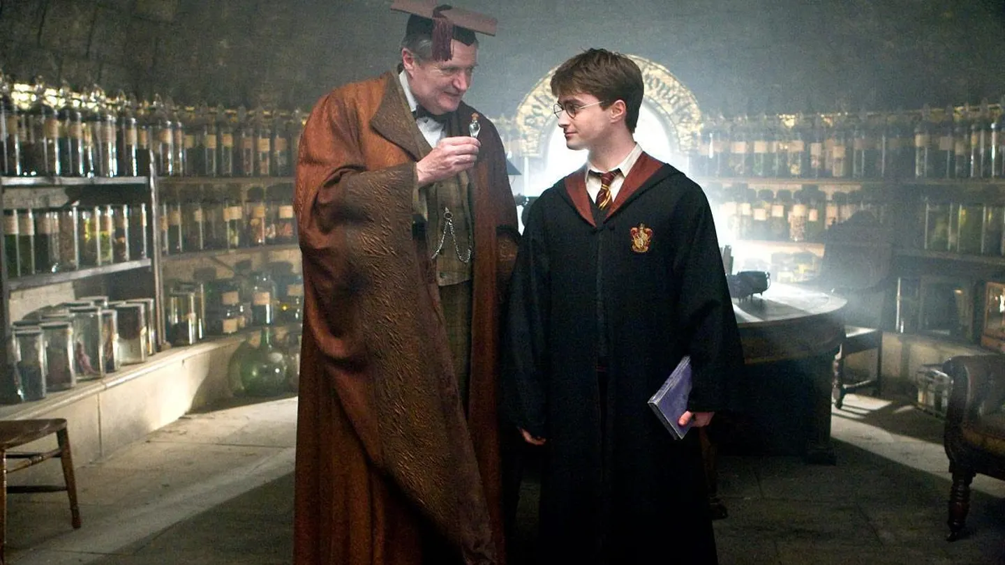 Tráiler de Harry Potter y el misterio del príncipe Clase de pociones