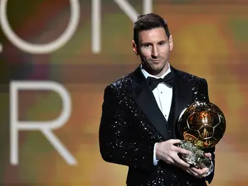 Leo Messi recoge su séptimo Balón de Oro