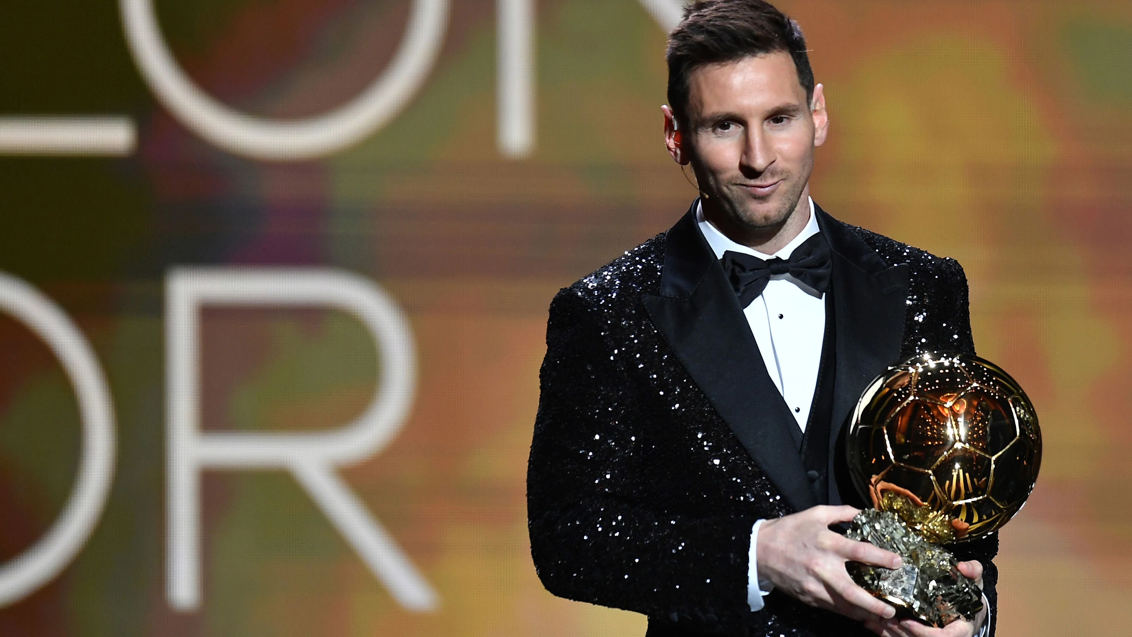 Leo Messi recoge su séptimo Balón de Oro