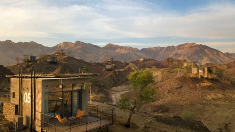 Lodges. Hatta