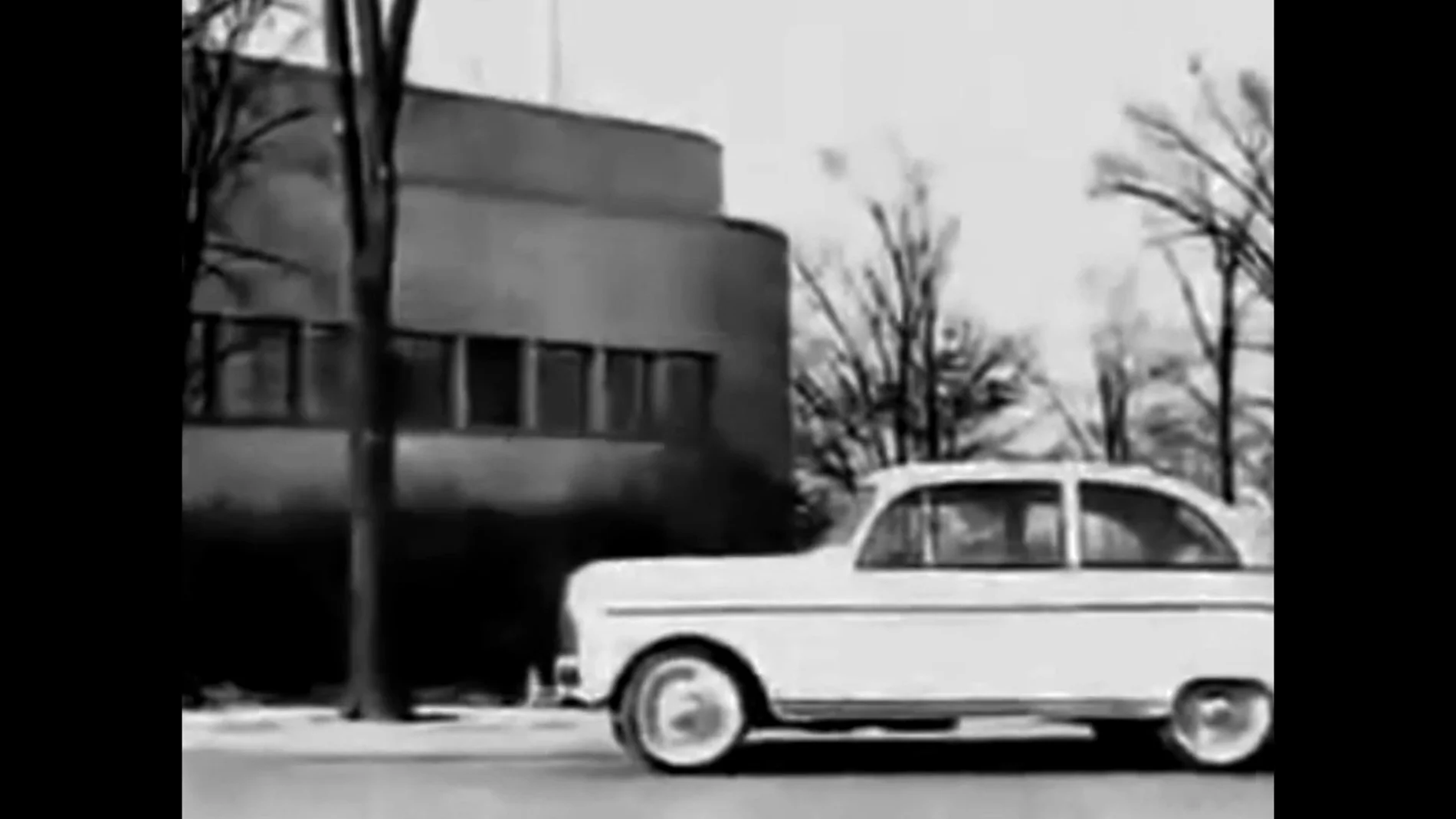 Un coche hecho con cáñamo e impulsado por combustible de la misma planta, el revolucionario invento de Ford en 1941