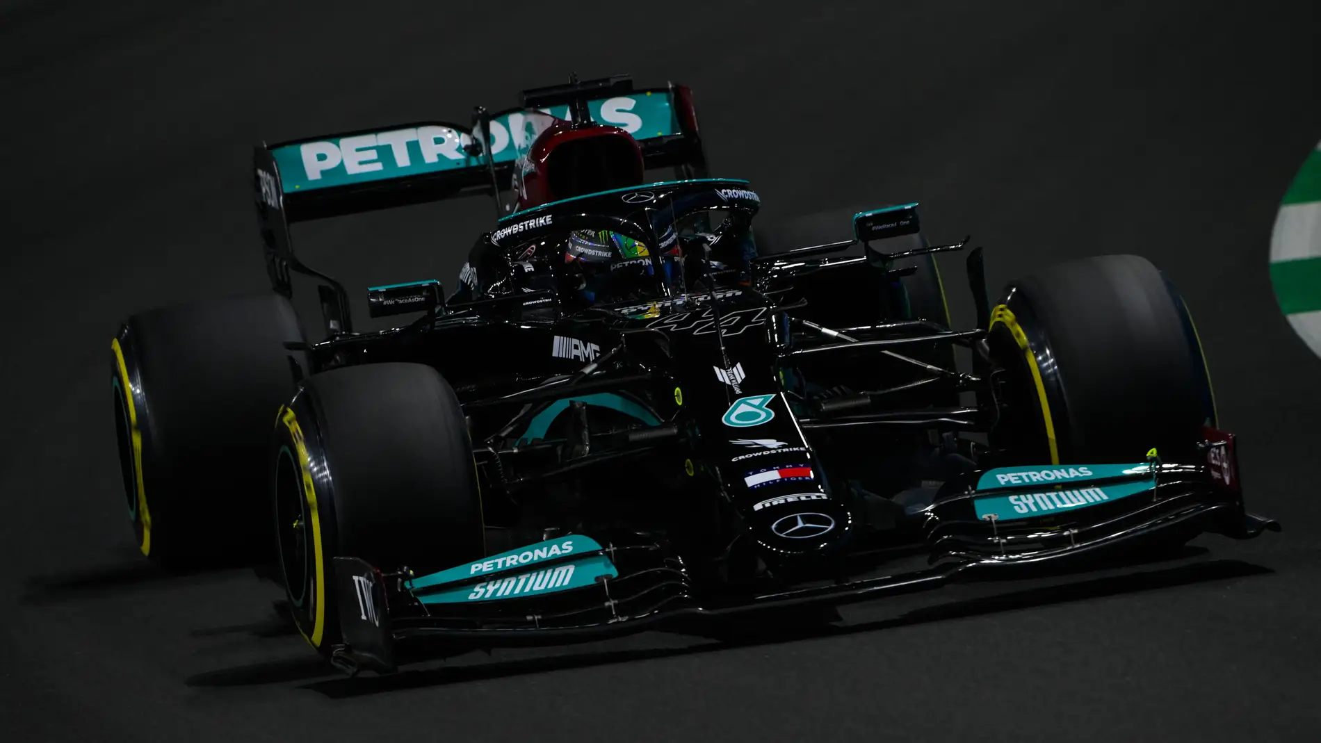 Lewis Hamilton logra su 103ª pole en Jeddah