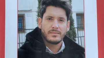 Cartel de búsqueda tras la desaparición de Marcos Durá Cano en Formigal