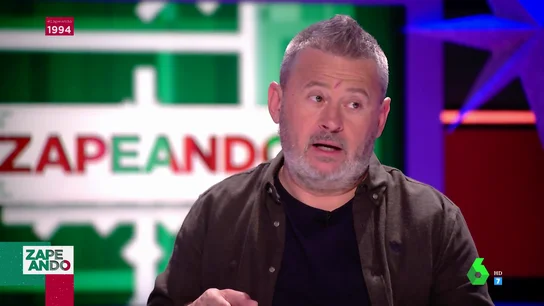 Miki Nadal preocupa a Lorena Castell y Cristina Pedroche por su brecha en la frente: así se la hizo con Valeria Ros fuera de cámaras Miki Nadal preocupa a Lorena Castell y Cristina Pedroche por su brecha en la frente: así se la hizo con Valeria Ros fuera de cámaras