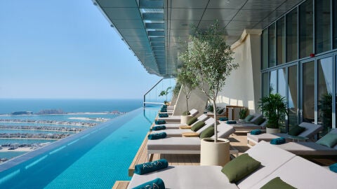Aura Skypool