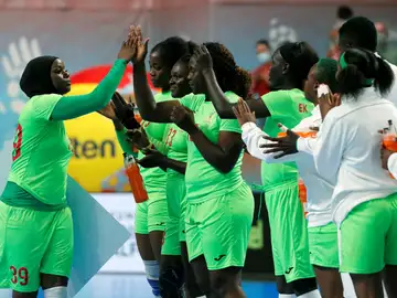 Jugadoras de la selección femenina de balonmano de Camerún